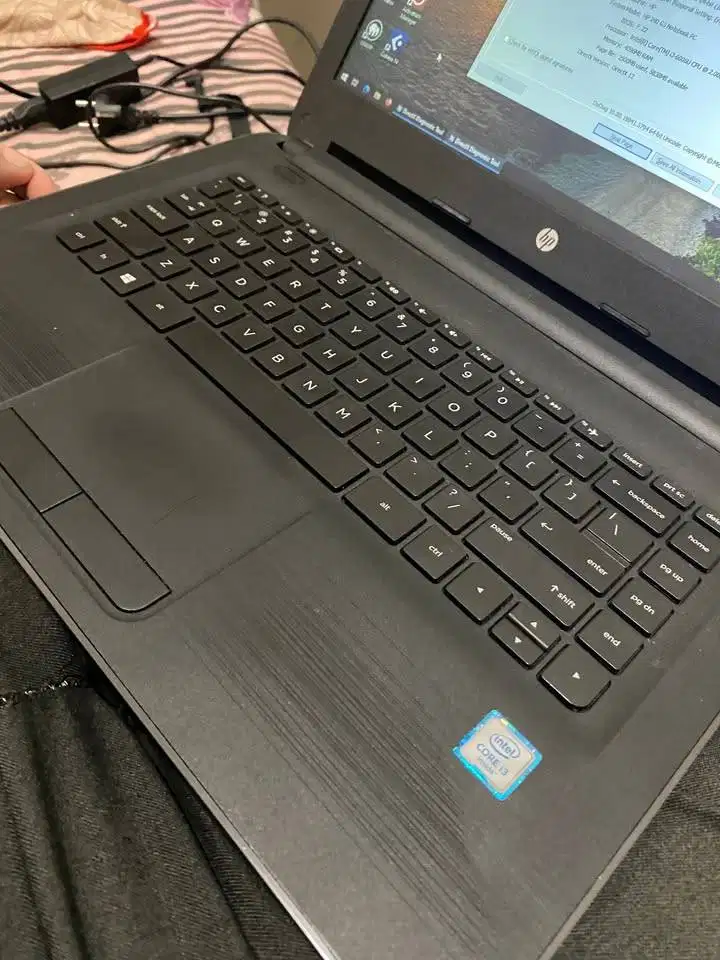 Laptop murah HP 240 G5