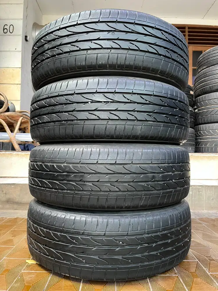 Ban Bridgestone Alenza  215 60 r17 4Pcs