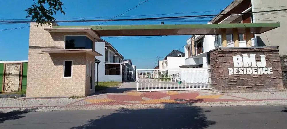 Rumah Baru , LT 151 meter . Perum Cluster Mewah di Colomadu. Bs KPR