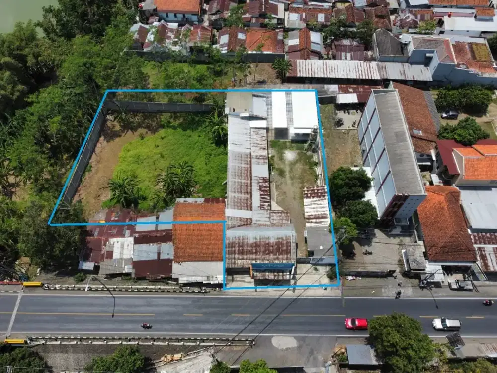 Dijual Tanah Bonus Bangunan dan Toko Pinggir Jalan Utama Banyumas Cocok untuk Gudang