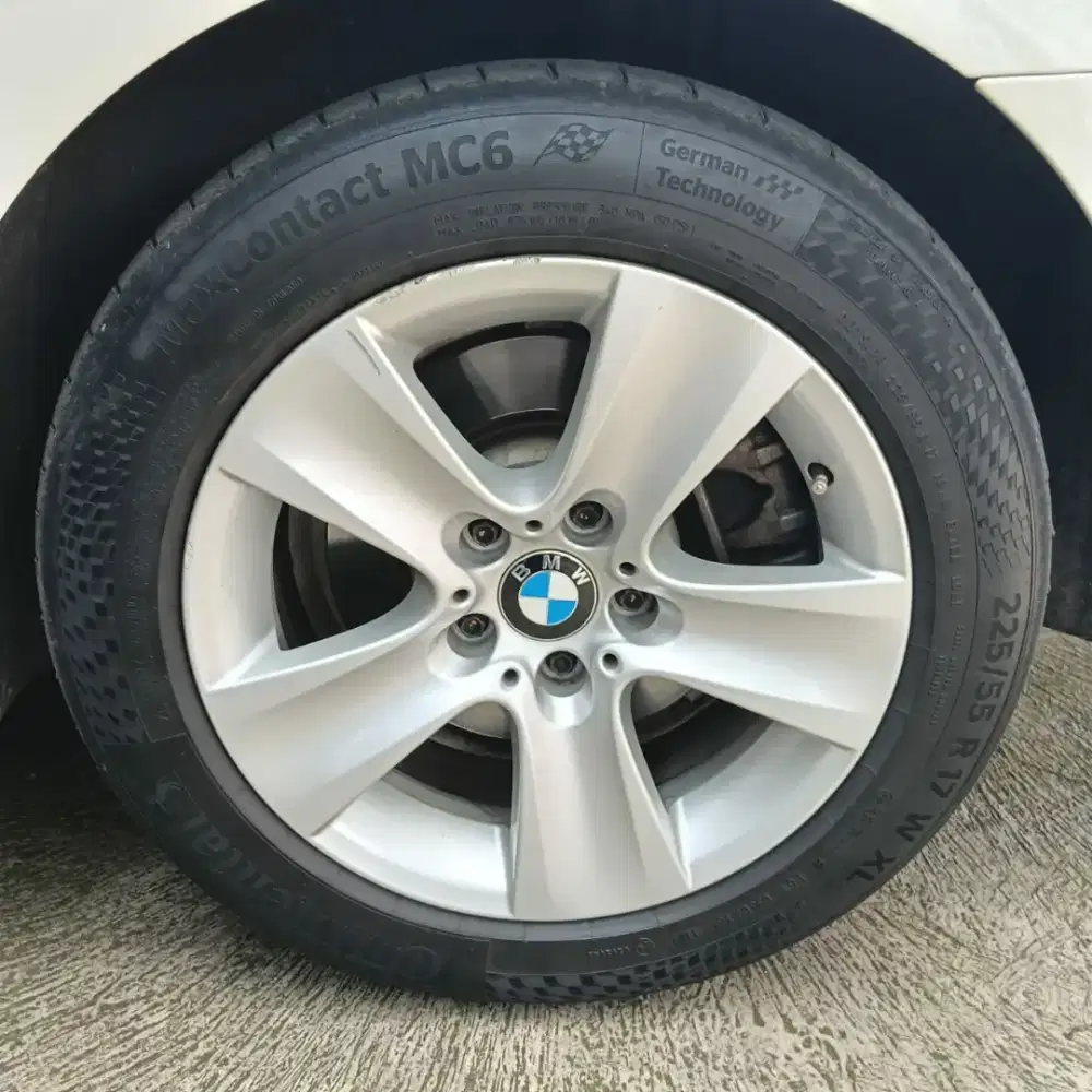 Di jual ban dan pelek BMW ORI