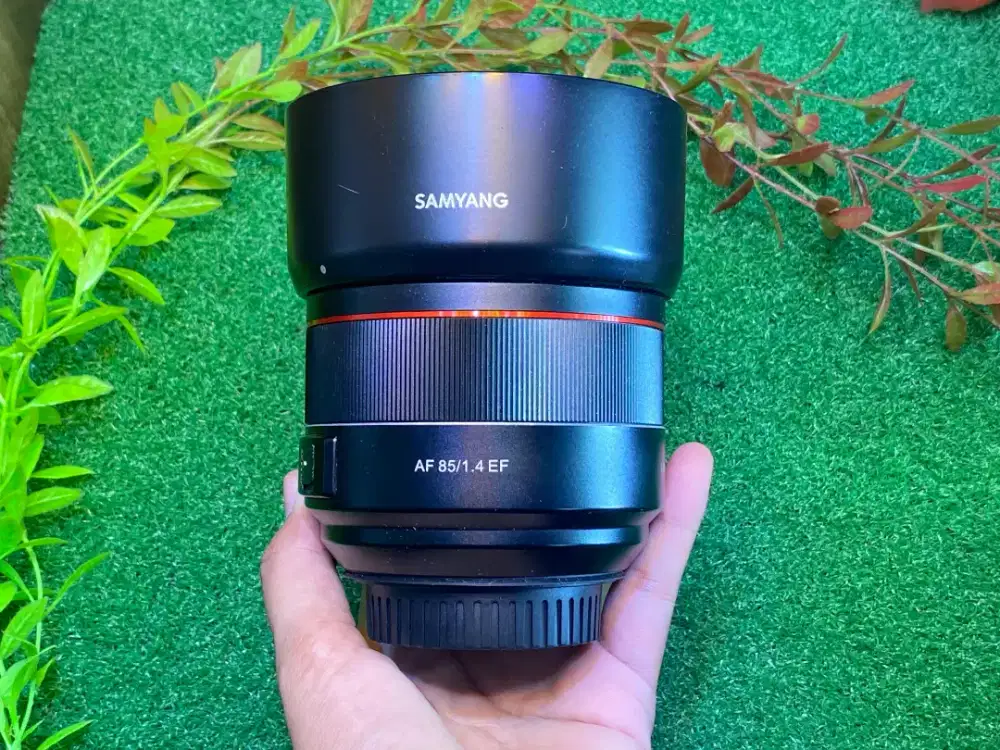 Lensa Canon Samyang 85mm F1.4