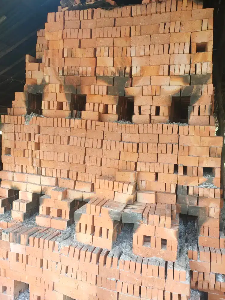 Batu bata merah press