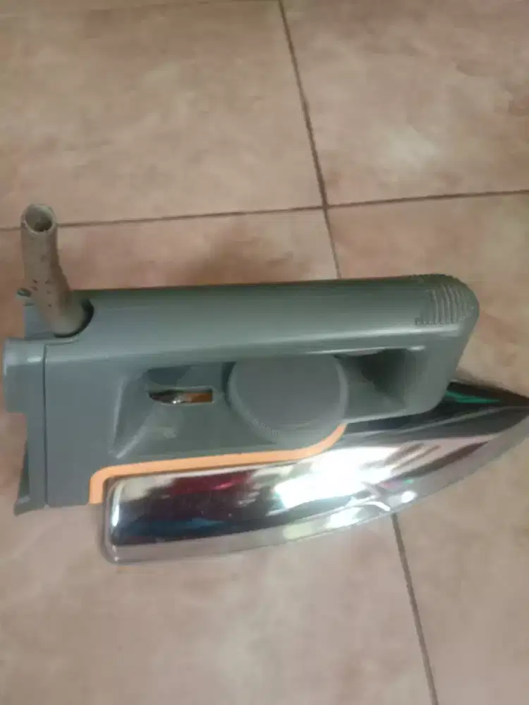 Setrika philips type HD 1172 bekas ori