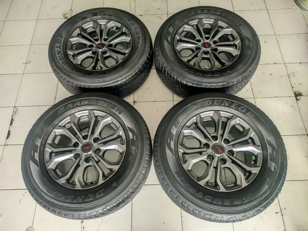 R17 Original Fortuner TRD mulus+Ban Dunlop 85% 2022