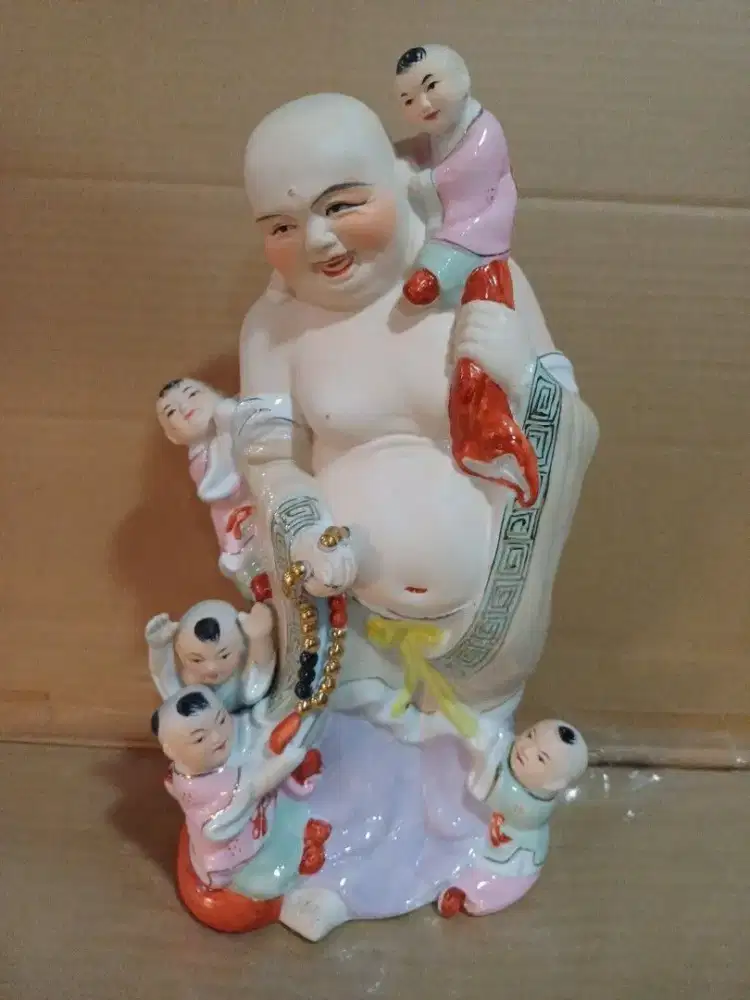 Buddha Tertawa Porcelain Porselen Patung Pajangan Antik