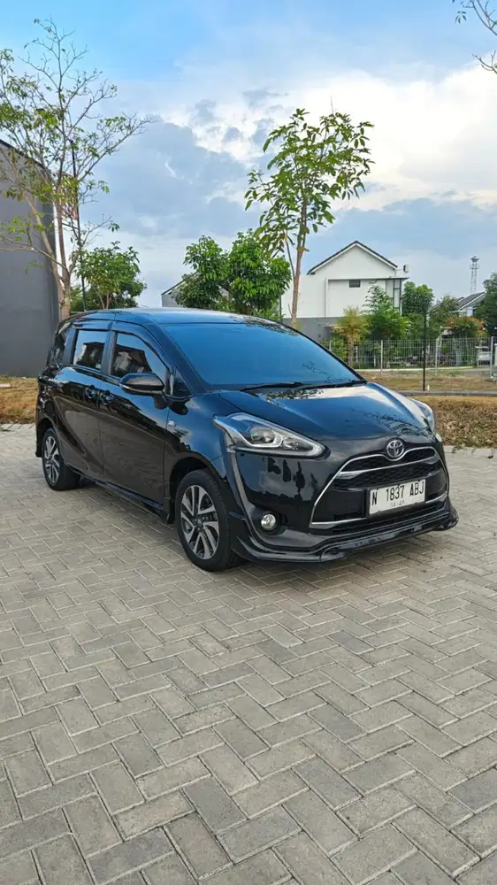 Toyota Sienta 1.5 Q CVT 2017
