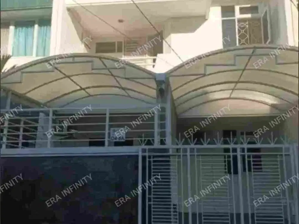 Rumah 2 lantai di perumahan Taman Aries lokasi strategis