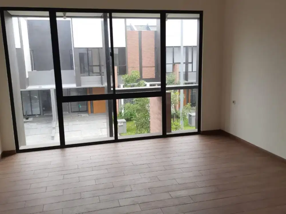 JUAL RUMAH SUVARNA SUTERA FLAVIO MURAH