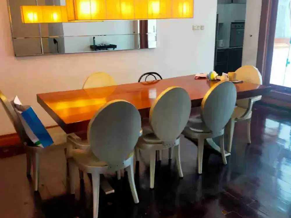 Rumah Full Furnished Luas & Besar SHM