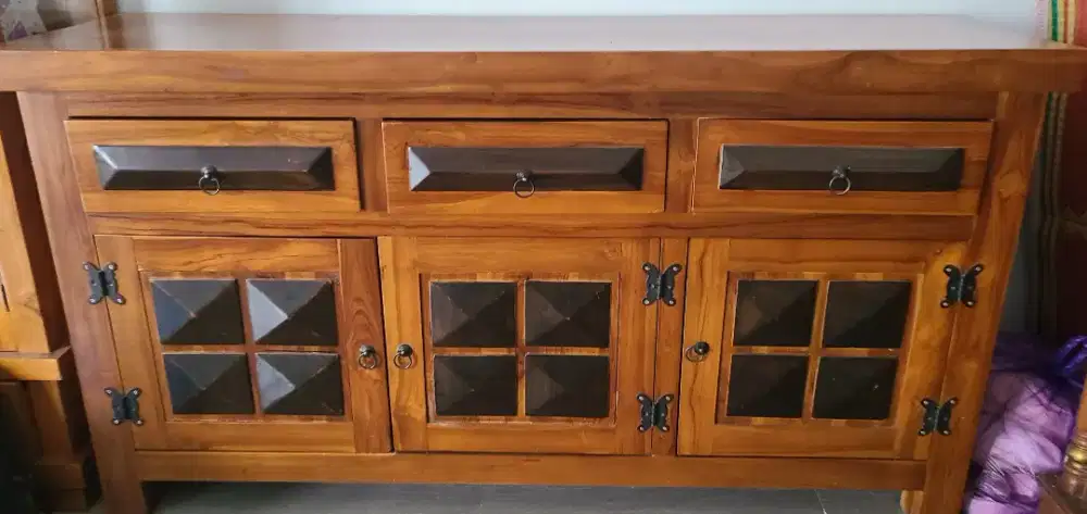 Lemari Bufet kayu jati