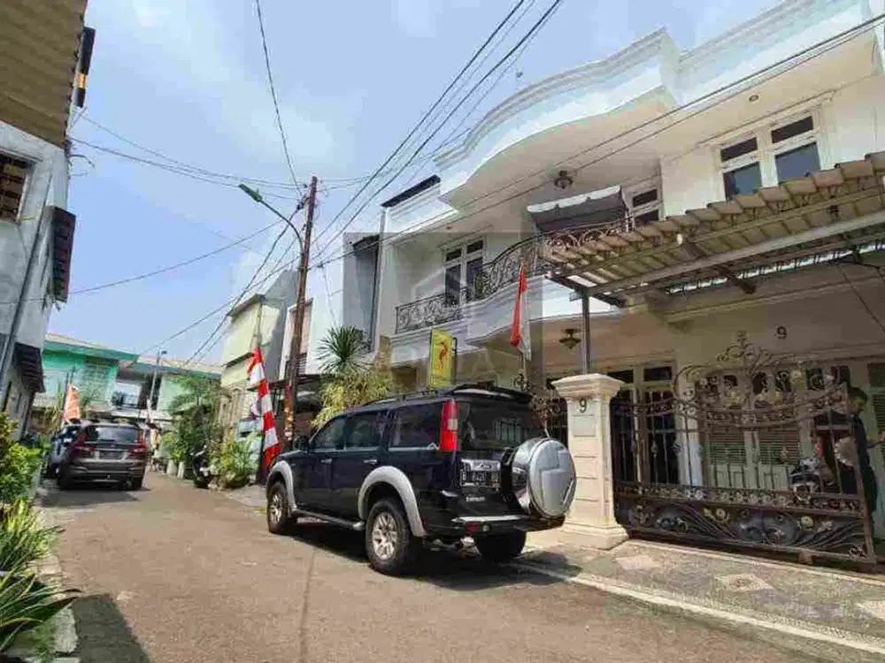 Di Jual Rumah 2 Lantai Strategis di Rawamangun Jakarta Timur