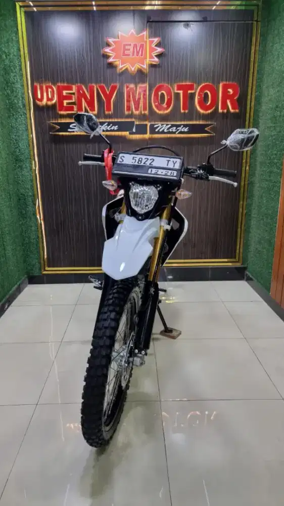 UD ENY MOTOR- HONDA CRF 150 WHITE TAHUN 2023 LOW KM
