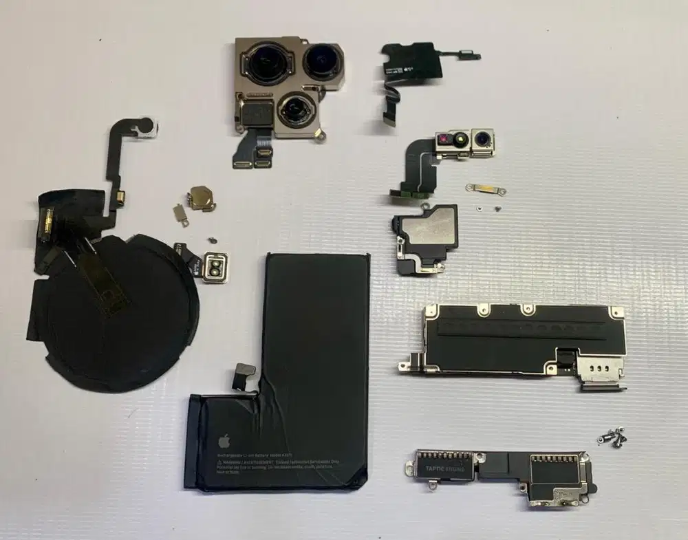Iphone 15 pro parts