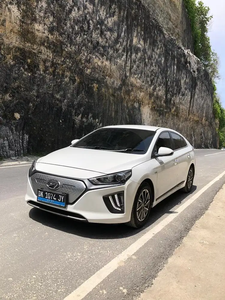 BU TERMURAH Hyundai Ioniq EV 2019 pmk 2020 Electric Kona