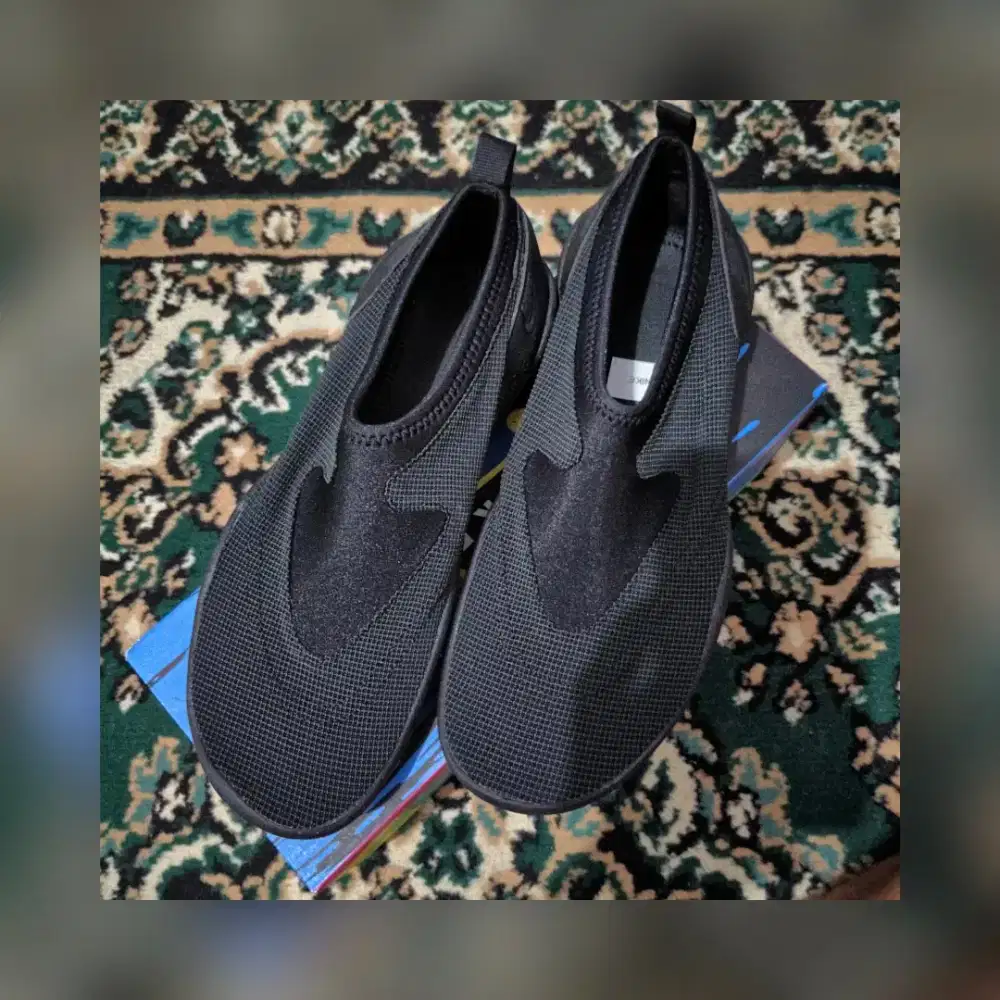 SEPATU SNEAKERS NIKE AQUA TURF ORIGINAL BNIB