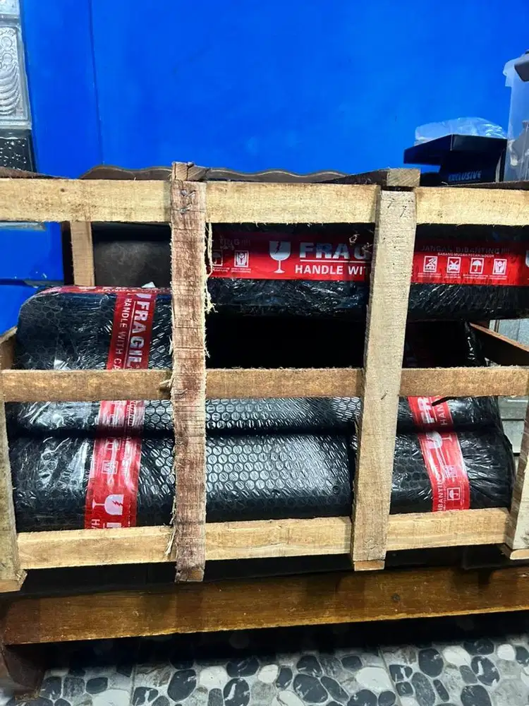 kloset Jongkok dan Kotak siram