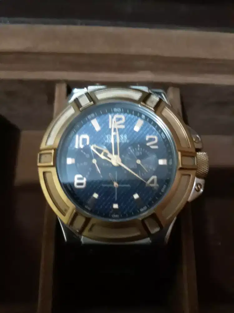 Jam tangan  Guess tipe W0040G6