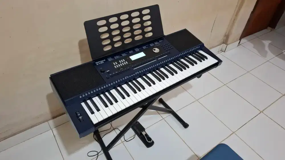 Keyboard Roland EX30