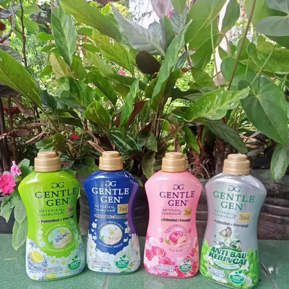 Detergen gantle gen & so soft all variant 700 ml botol