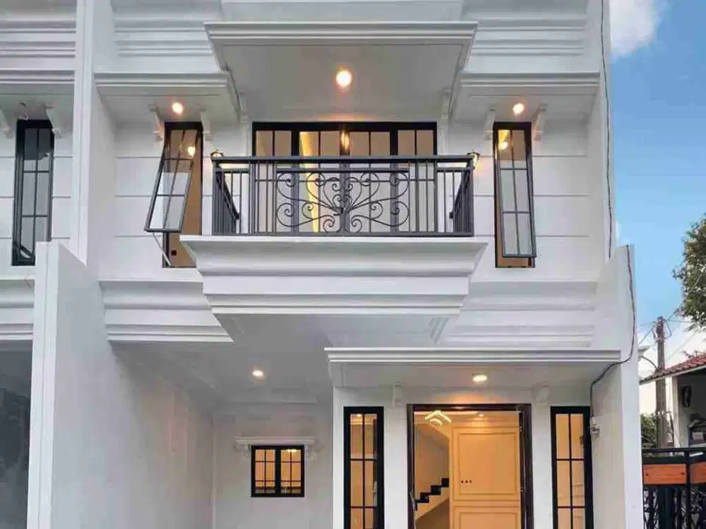 Di jual rumah 2 lantai lokasi strategis bebas banjir di jakarta selatan
