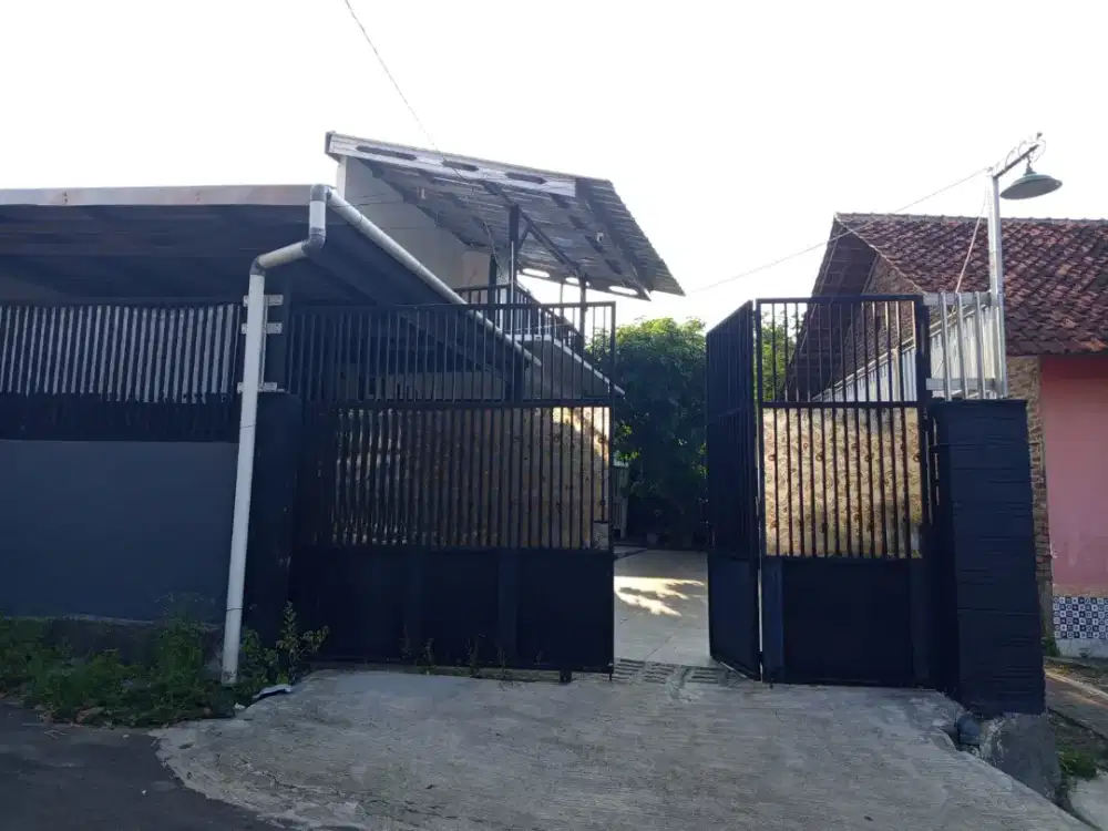DIJUAL RUMAH LUAS DAN NYAMAN
