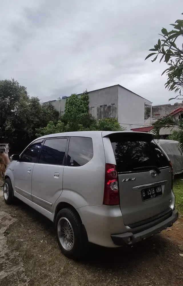 Toyota Avanza 2010 Bensin