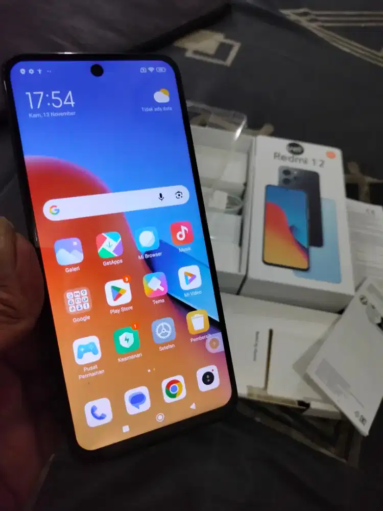 Redmi 12(8+4/256)segel open dos 3hari like new.PASS