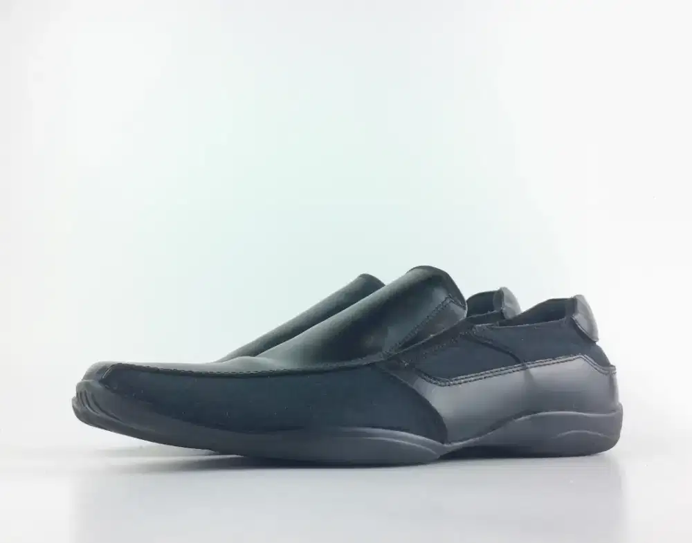 ALDO SLIP ON LEATHER