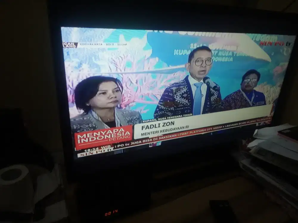 Tv sharp aquos digital dan set top box