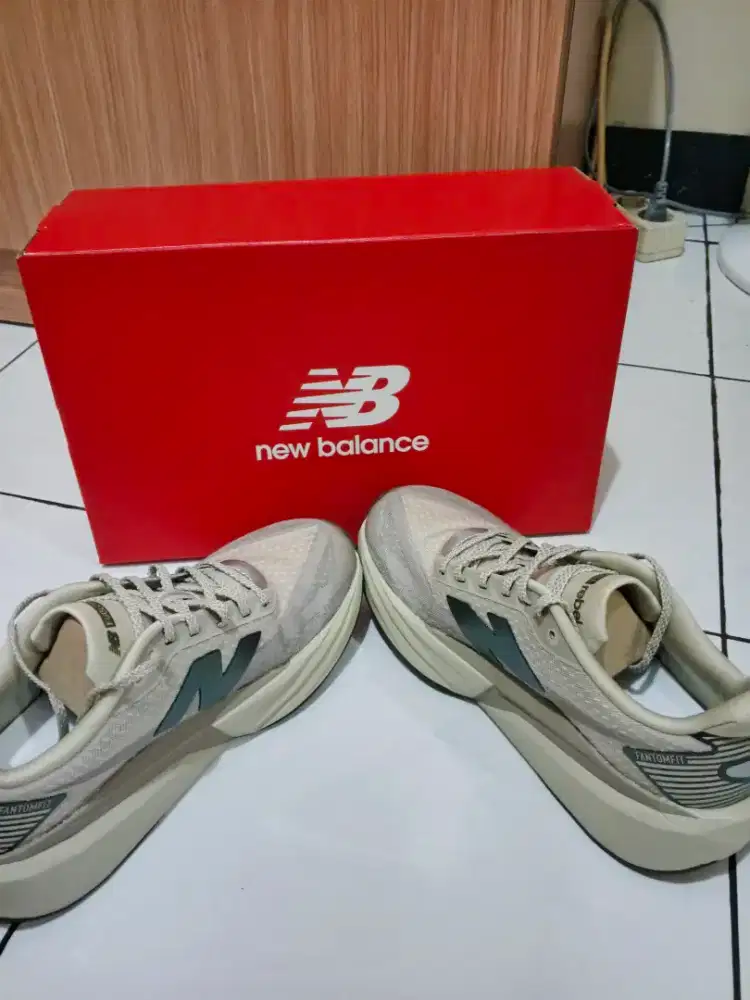 Dijual sepatu running NB REBEL