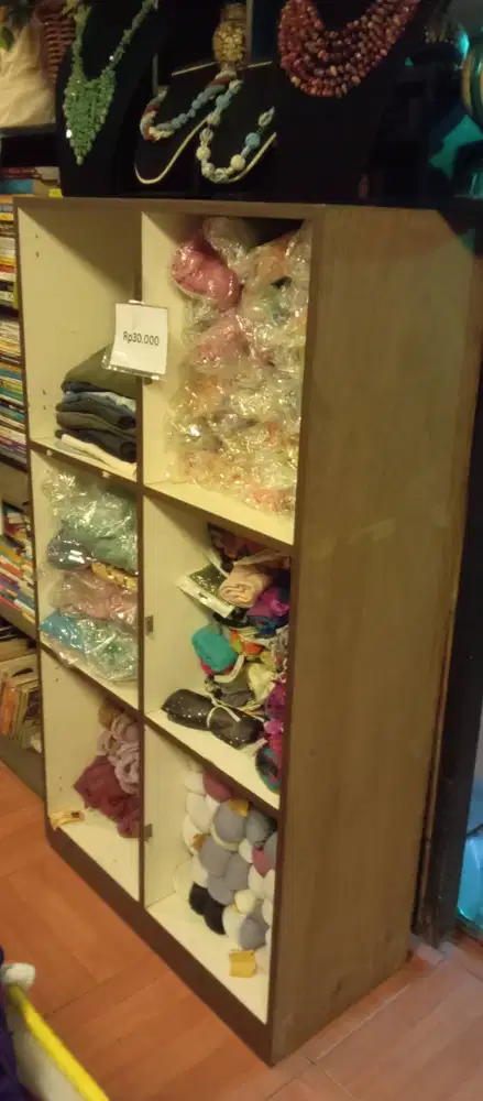 Rak kayu 3 baris 2 kolom 80x38x145cmd