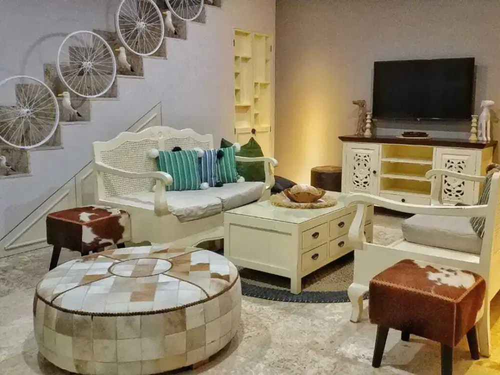 Dijual Villa Asri Tenang di Seminyak Lokasi Strategis