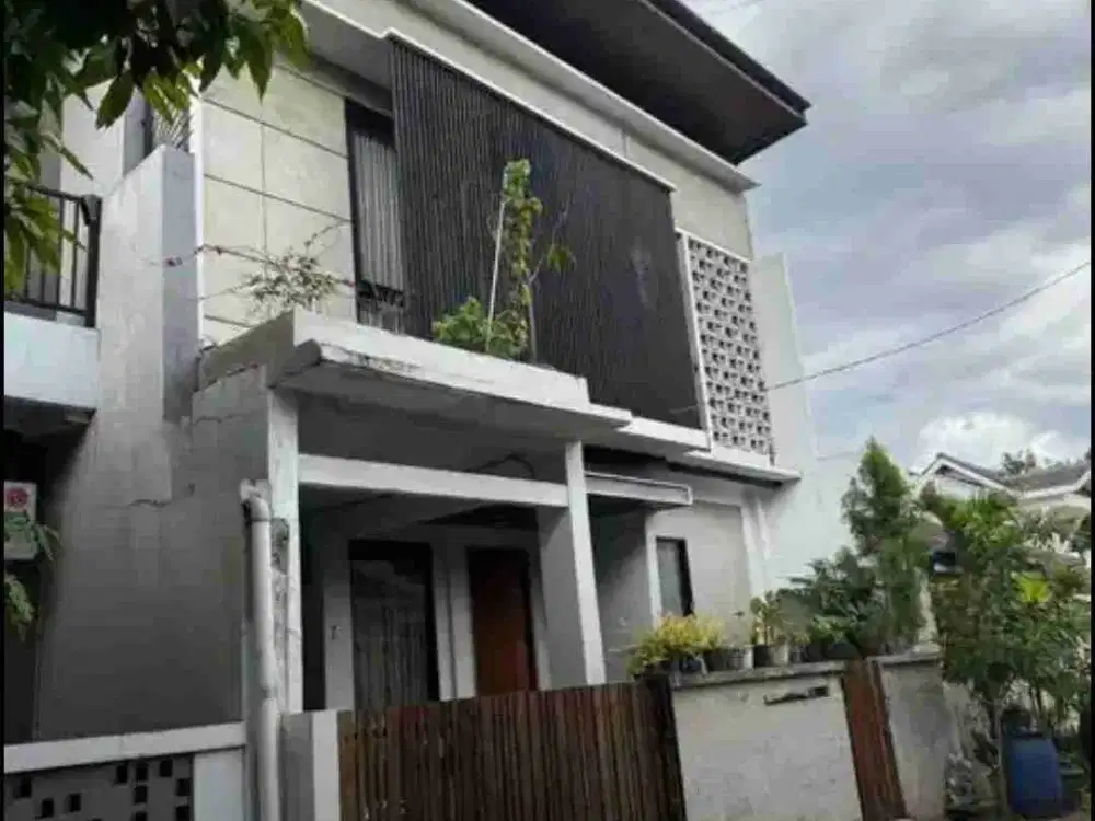 RUMAH MEWAH DI CIKUNIR INDAH - DEKAT GALAXY