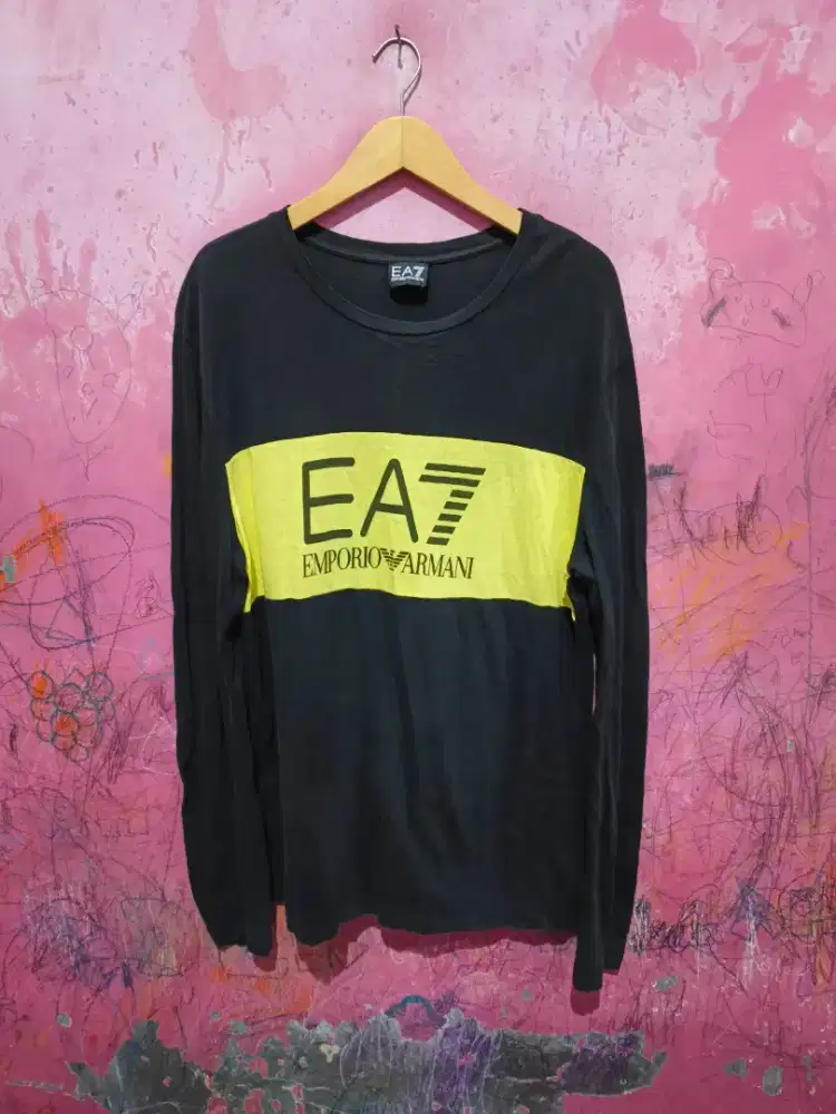 Bismillah, dijual kaos panjang Emporio Armani 7 original