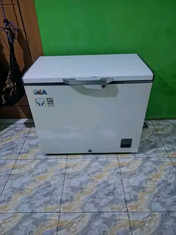 Dijual freezer box