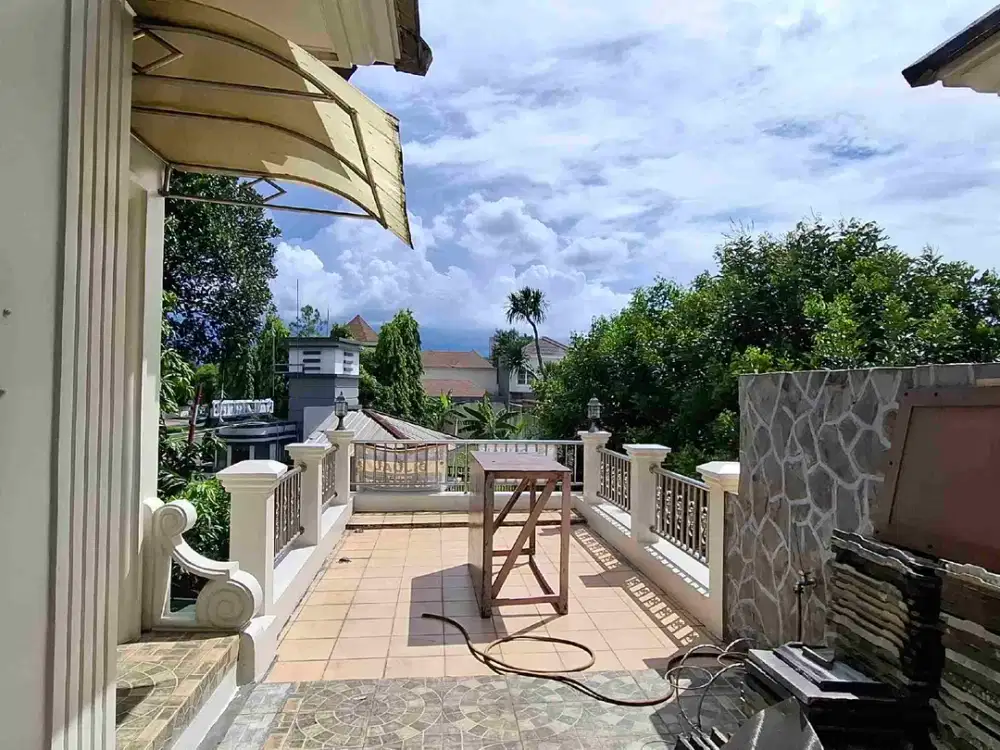 DIJUAL RUMAH 2 LANTAI SUDAH DAK DEPAN DI CLUSTER TENGAH KOTA WISATA, DEKAT MAL!