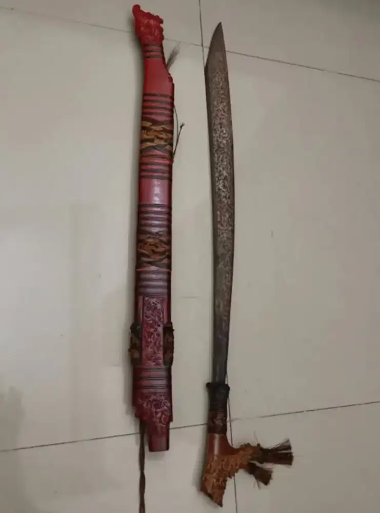 Mandau dayak pedalaman