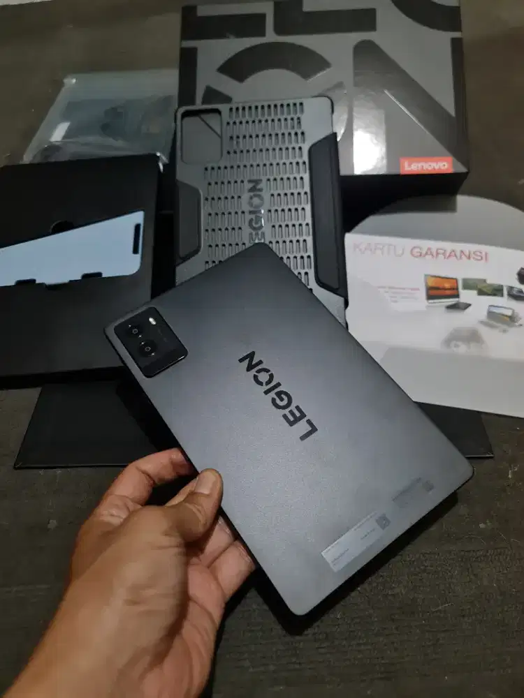 Lenovo legion tab 8.8 versi 16/512 resmi Indonesia snapdragon 8 gen 3