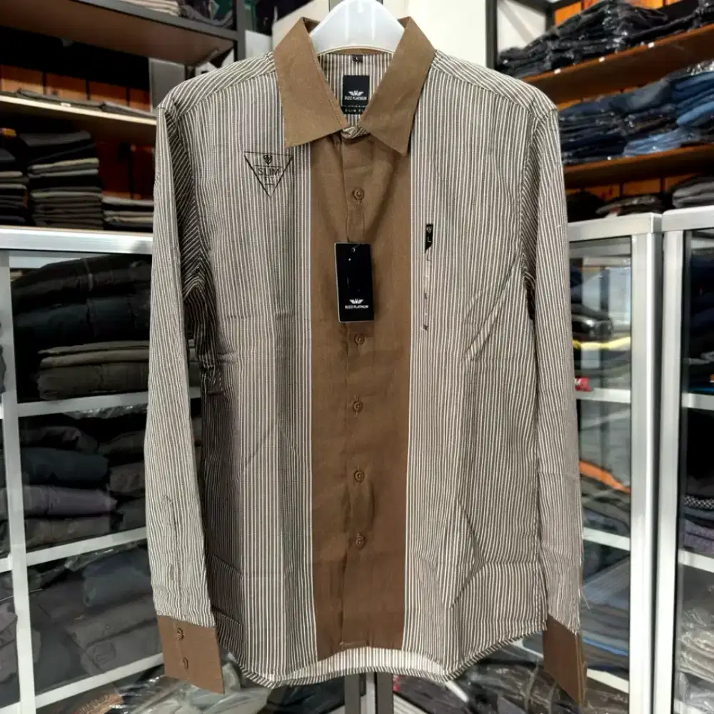 Kemeja tangan panjang Buzz