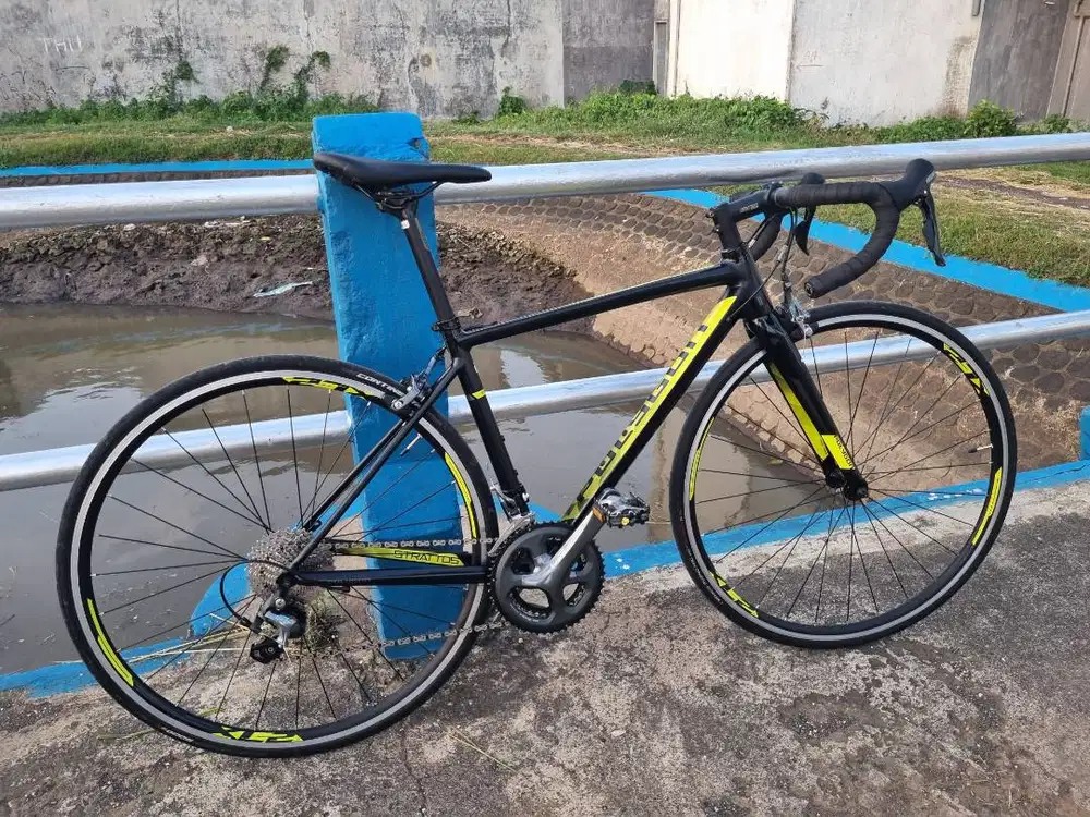 Roadbike Polygon Strattos S4 Size S Rim Brake (Jember, Jawa Timur)