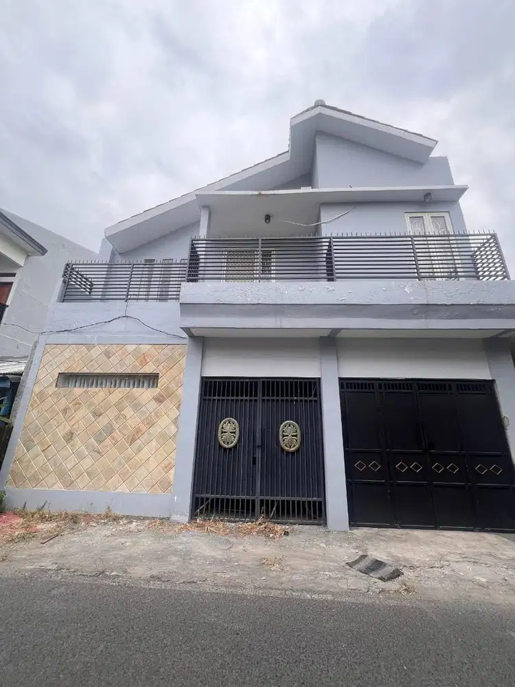 DIJUAL TERJANGKAU  RUMAH MANUKAN MULYO  ADA MUSHOLLA DIDALAM