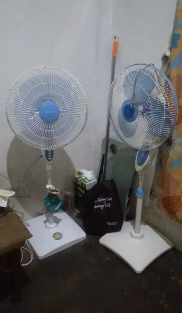 Di jual semua macam dan model kipas anggin garansi motor,mesin 3 th