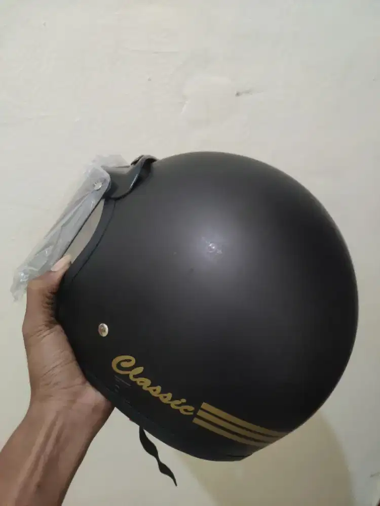 Dijual cepat Helm Bogo Pria wanita murah kondisi baru