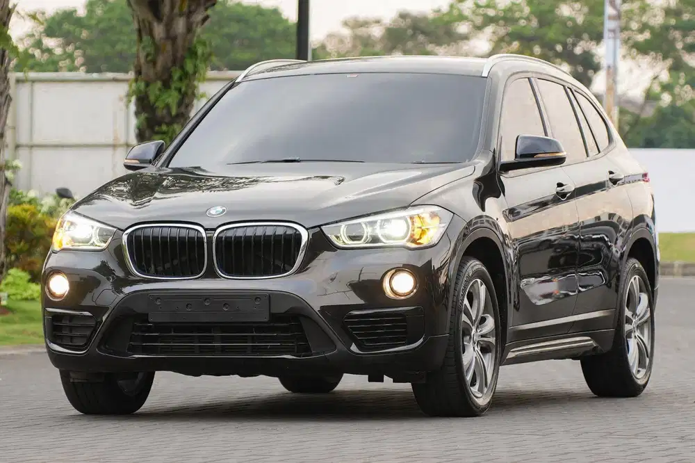 Ganteng Irit! BMW X1 Sdrive Sport 2017 Black 320i c200 gla200
