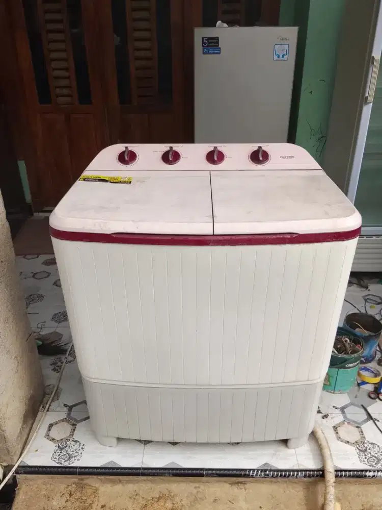 Mesin cuci polytron 9,5 kg
