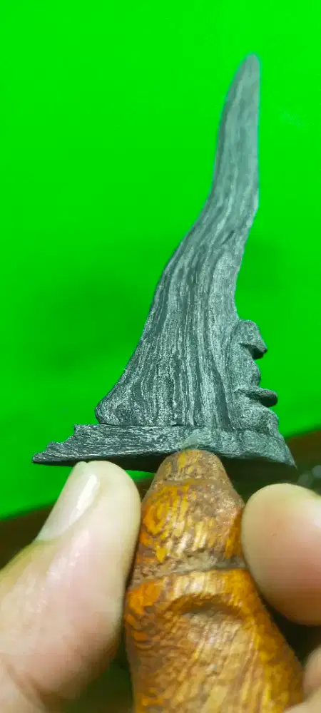 Keris patrem jangkung Gandik Sona pamor talang emas