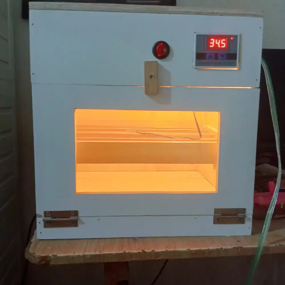 Incubator/mesin penetasan telur ayam. Untuk semua jenis unggas.