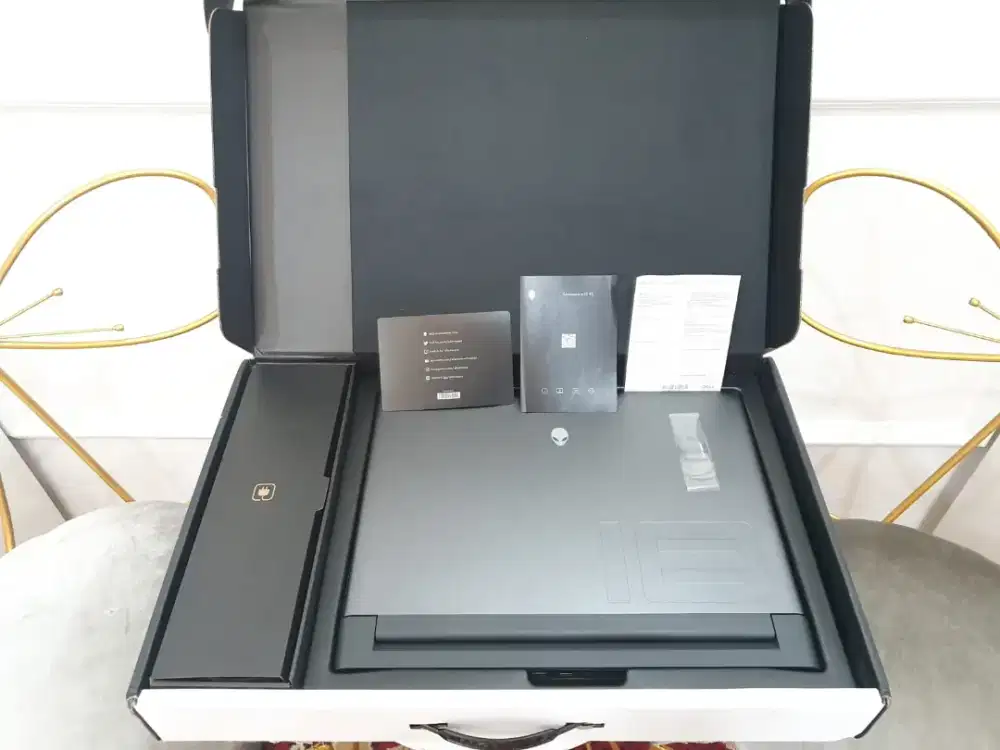 Dell Alianware M18 R2 CORE i9-14900HQ RAM 32GB SSD1TB VGA RTX4070 8GB