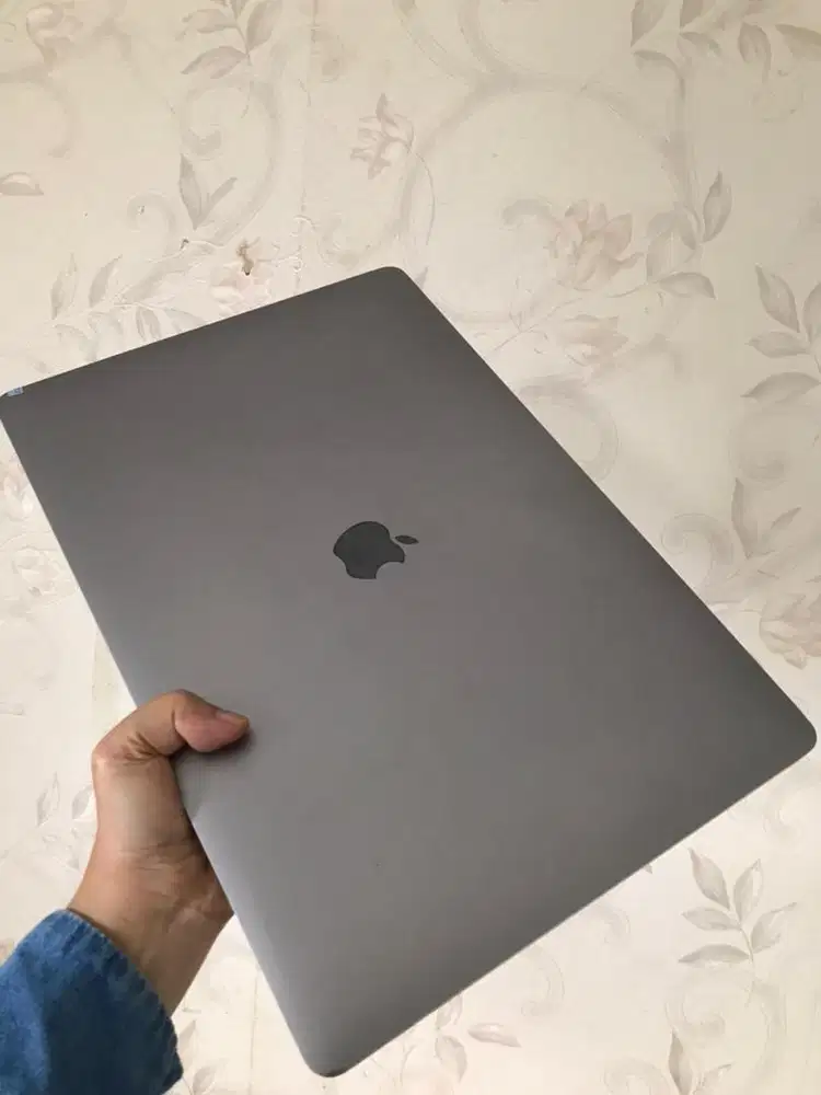 Macbook Pro 16 Core i9 2019/Ram 32 gb/Ssd 1 TB/Dual Vga Amd Radeon